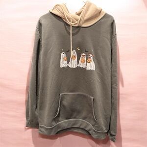 NEWS Gray Hoodie with Halloween Dog Print